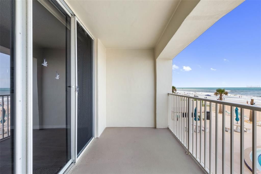 待售: $325,000 (2 贝兹, 2 浴室, 1200 平方英尺)