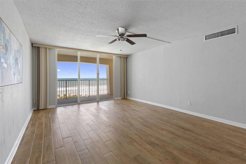 待售: $325,000 (2 贝兹, 2 浴室, 1200 平方英尺)