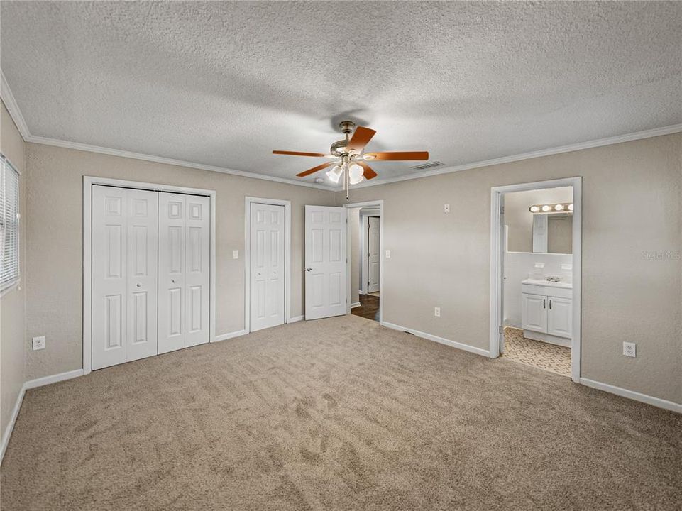 Под контрактом: $344,900 (3 спален, 2 ванн, 1777 Квадратных фут)