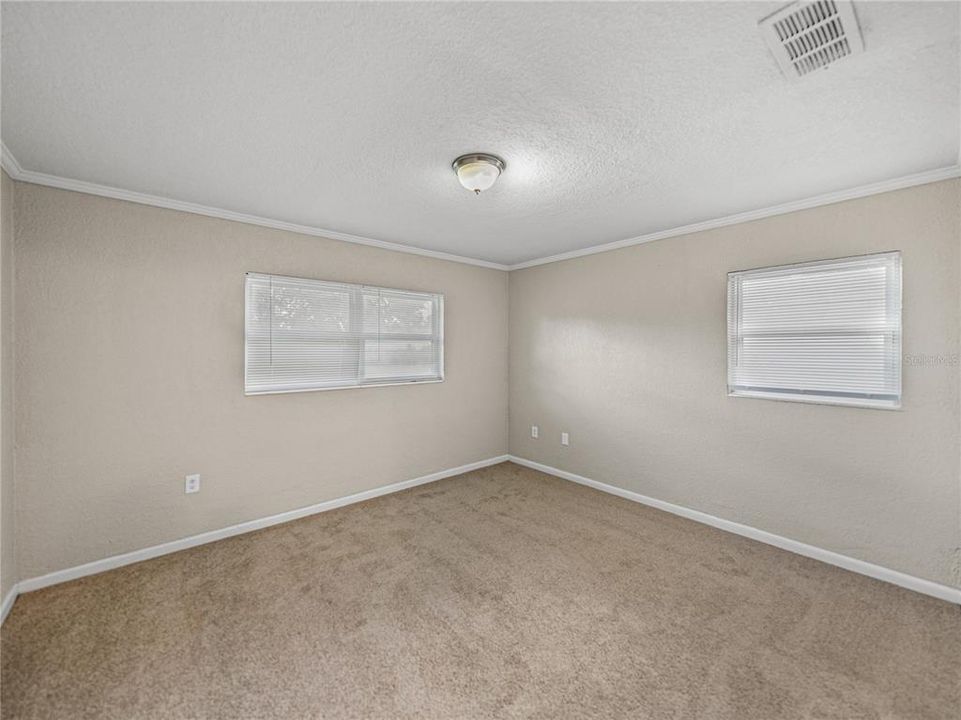 Под контрактом: $344,900 (3 спален, 2 ванн, 1777 Квадратных фут)