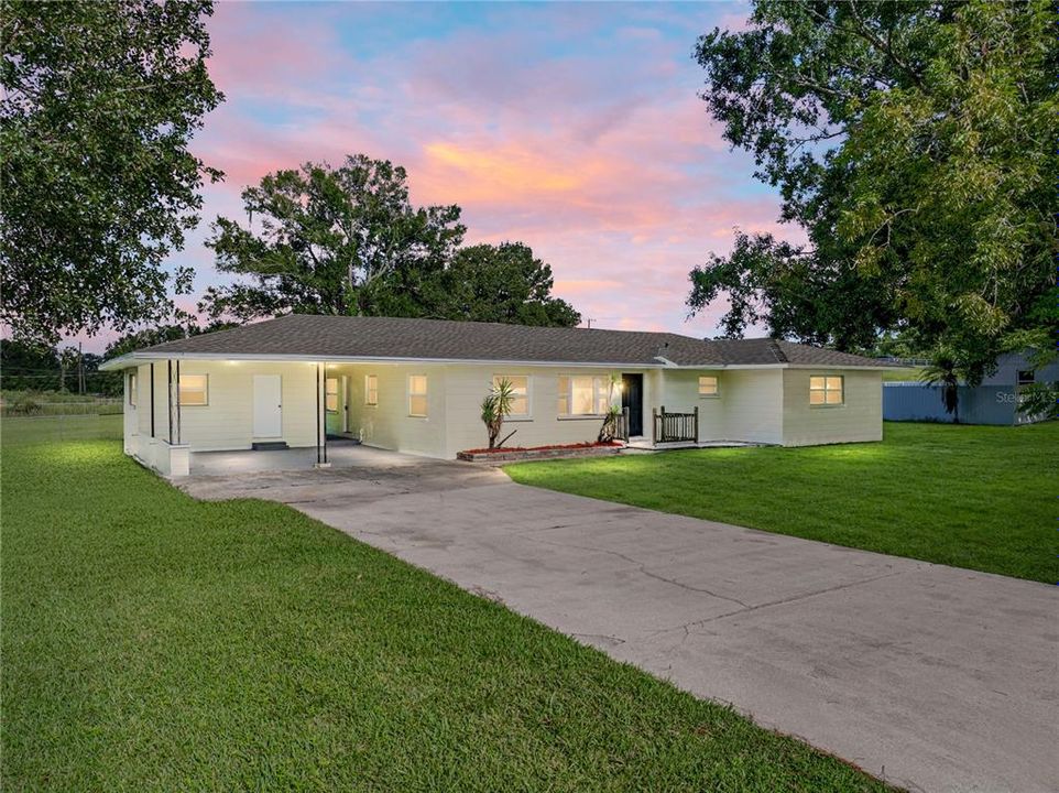 Под контрактом: $344,900 (3 спален, 2 ванн, 1777 Квадратных фут)