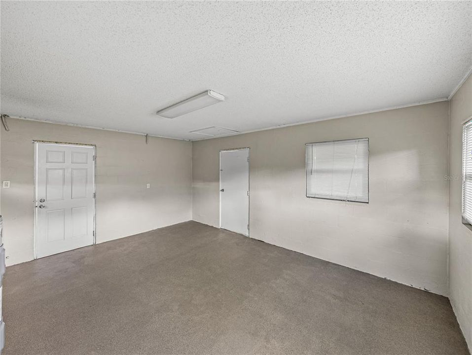 Под контрактом: $344,900 (3 спален, 2 ванн, 1777 Квадратных фут)