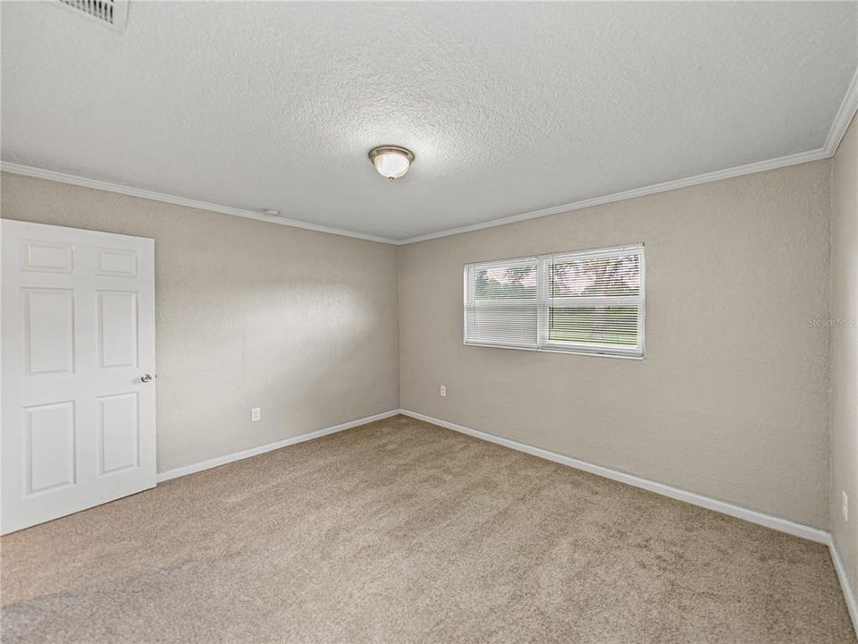 Под контрактом: $344,900 (3 спален, 2 ванн, 1777 Квадратных фут)