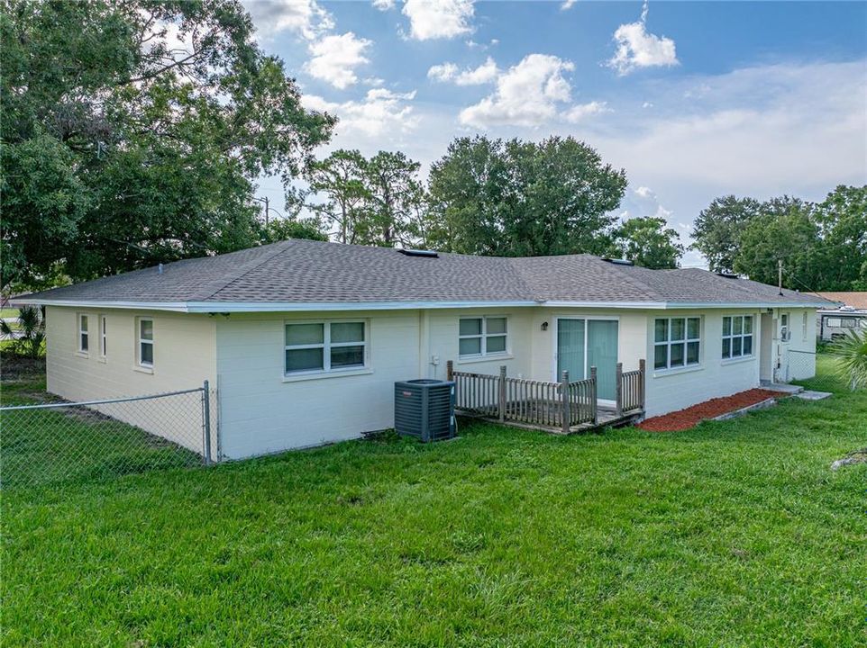 Под контрактом: $344,900 (3 спален, 2 ванн, 1777 Квадратных фут)