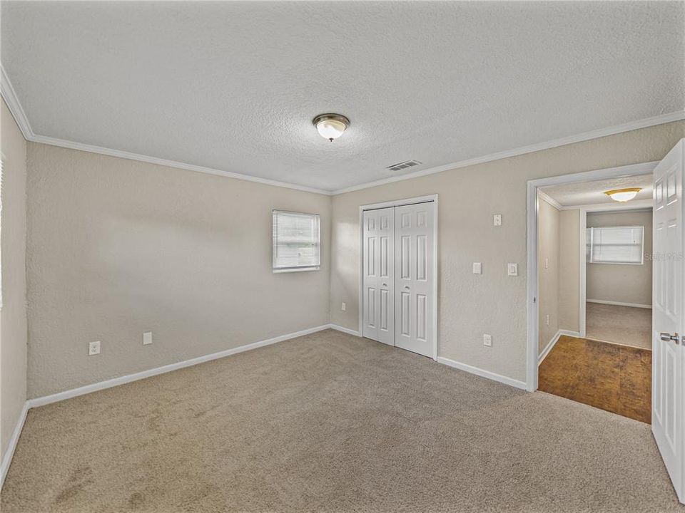 Под контрактом: $344,900 (3 спален, 2 ванн, 1777 Квадратных фут)