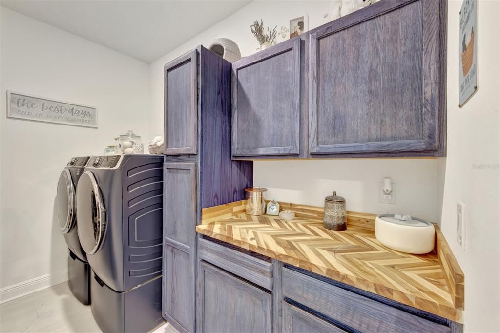 For Sale: $485,000 (2 beds, 2 baths, 1904 Square Feet)