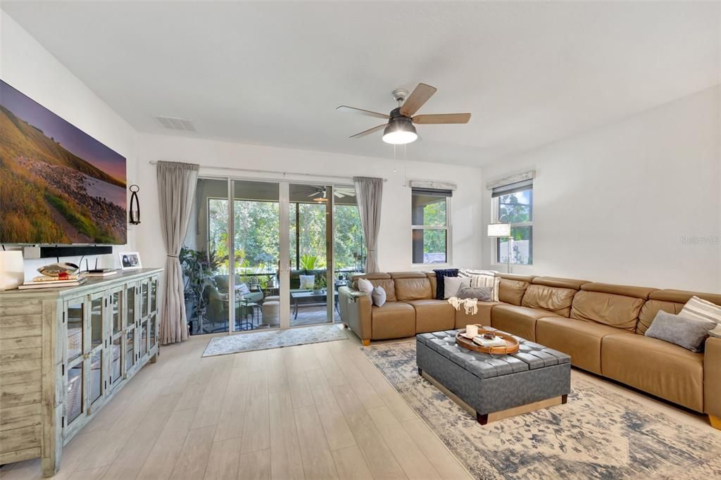 For Sale: $485,000 (2 beds, 2 baths, 1904 Square Feet)