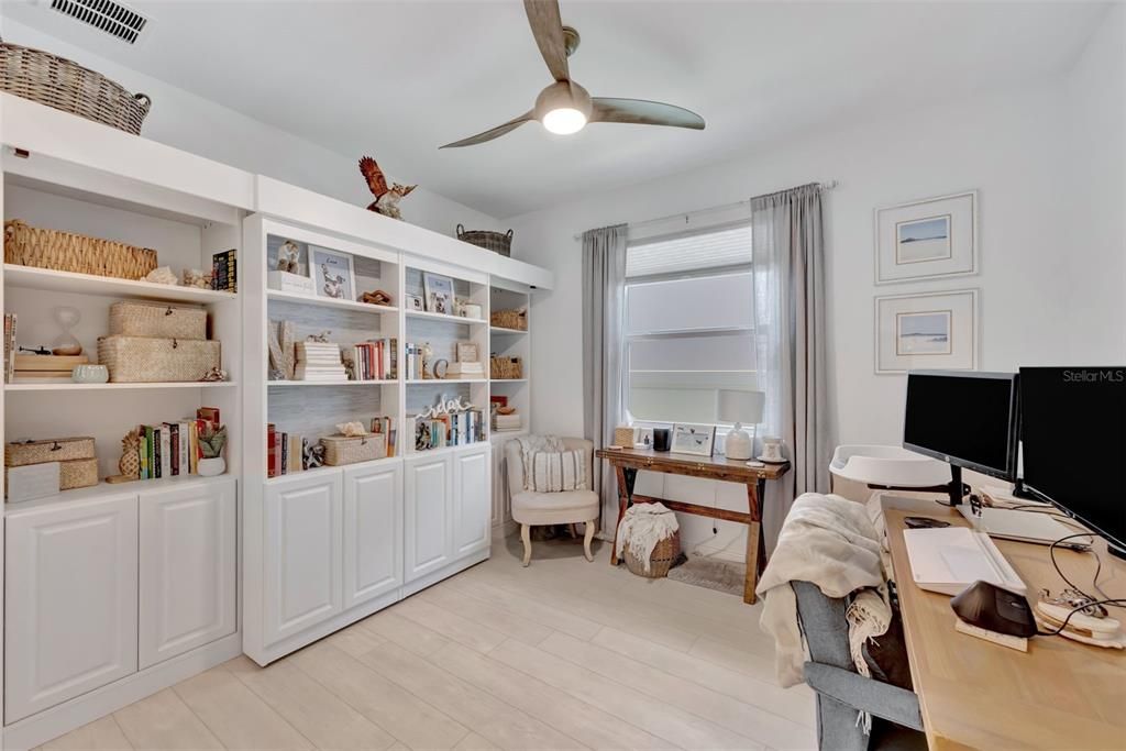 For Sale: $485,000 (2 beds, 2 baths, 1904 Square Feet)