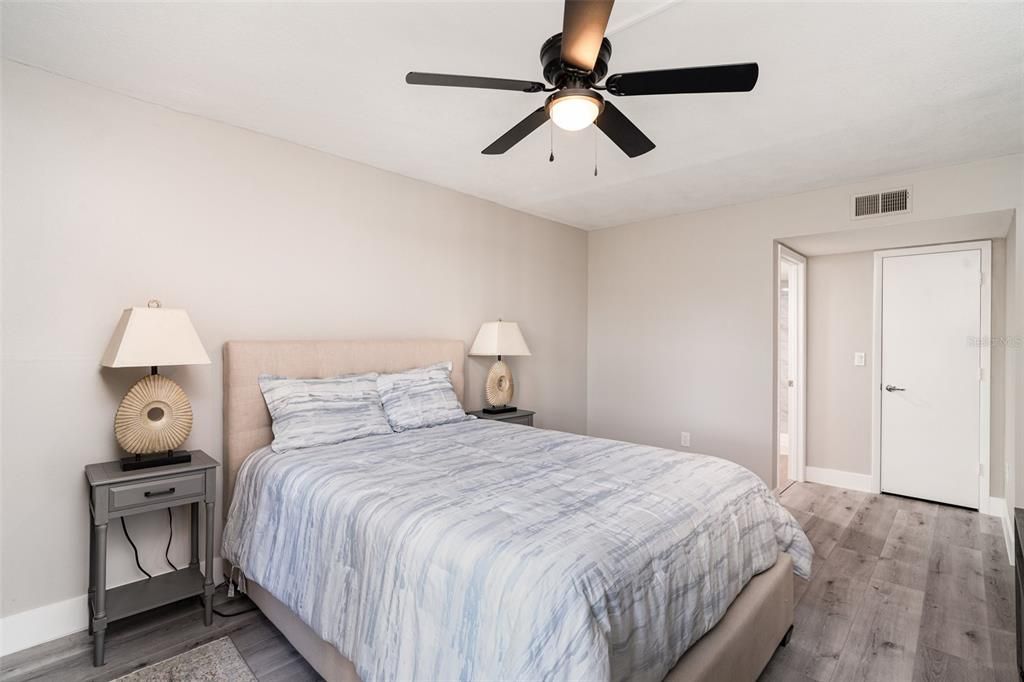 En Venta: $145,000 (2 camas, 2 baños, 1050 Pies cuadrados)