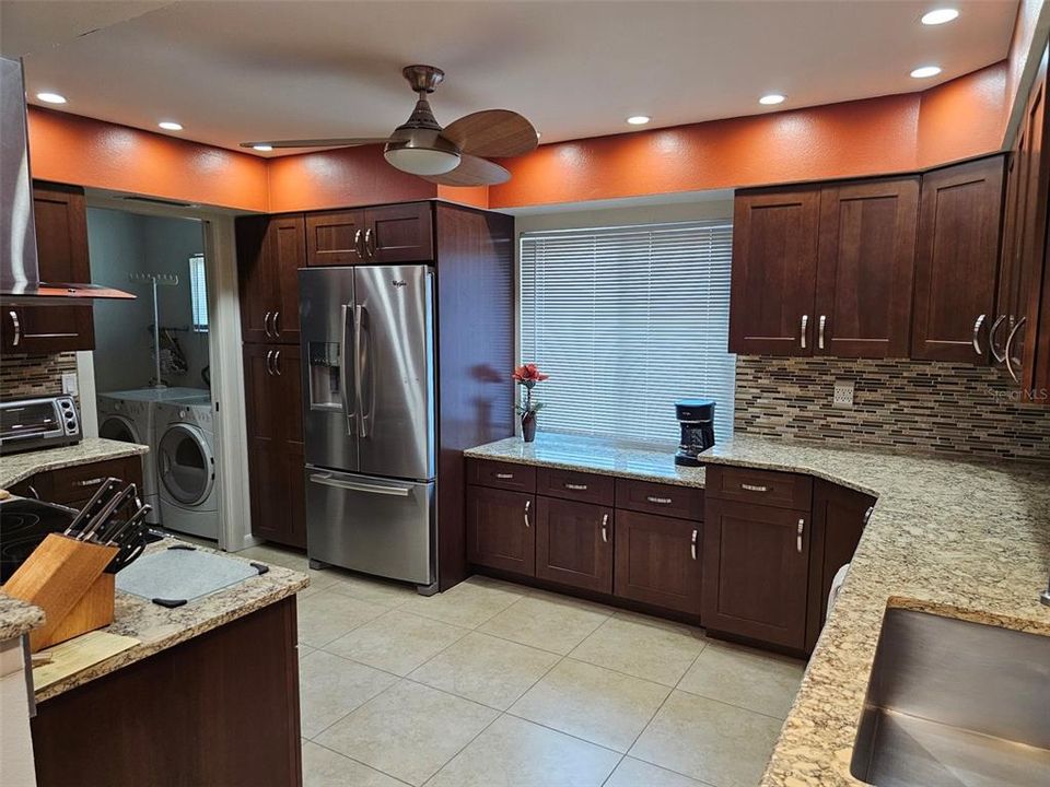 出租: $3,900 (3 贝兹, 2 浴室, 1823 平方英尺)