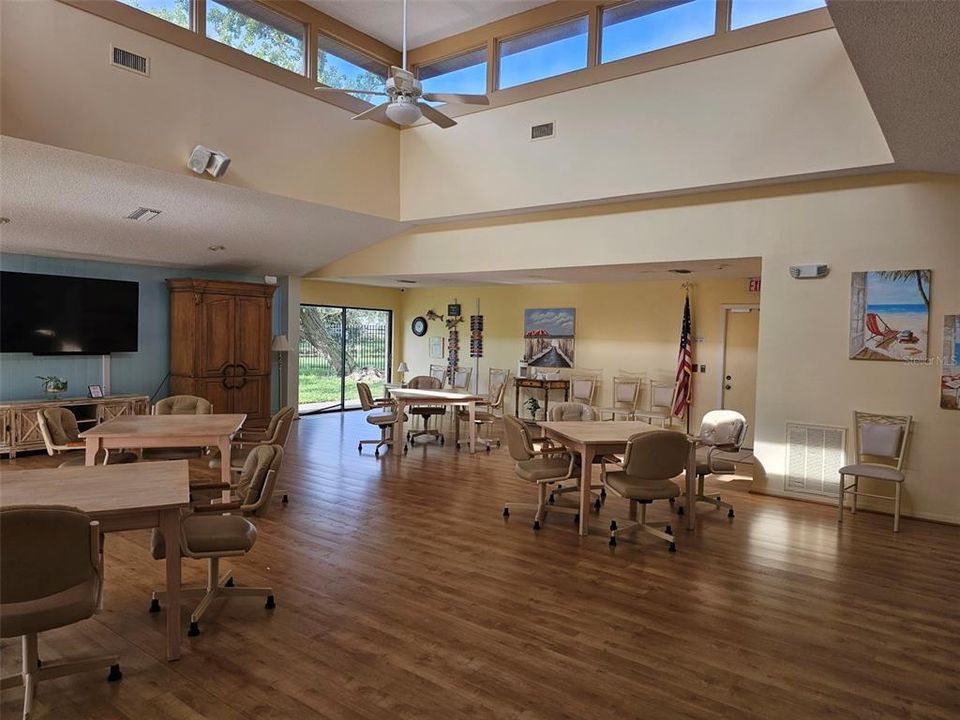 出租: $3,900 (3 贝兹, 2 浴室, 1823 平方英尺)