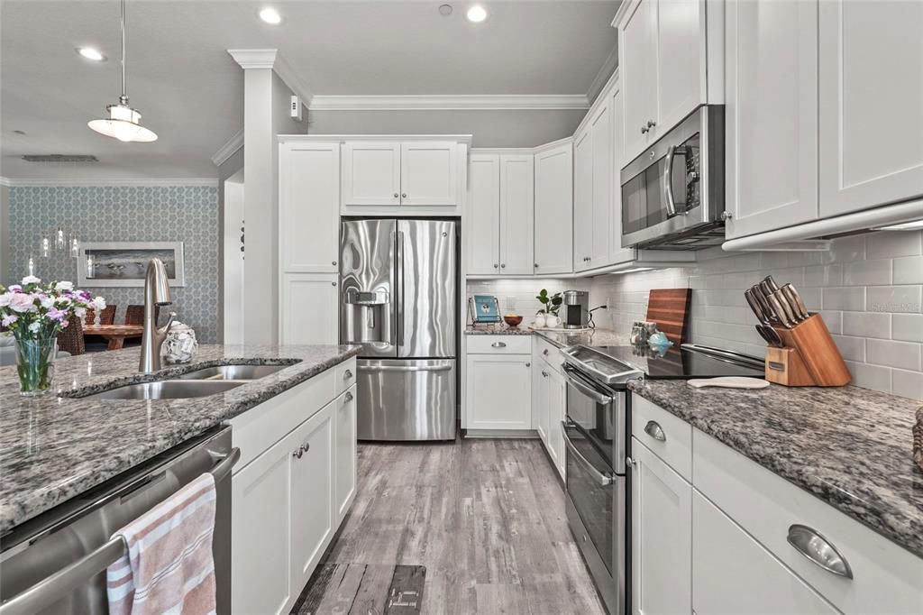 For Sale: $1,200,000 (3 beds, 3 baths, 2206 Square Feet)