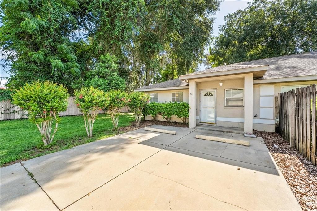 На продажу: $155,000 (2 спален, 2 ванн, 1040 Квадратных фут)