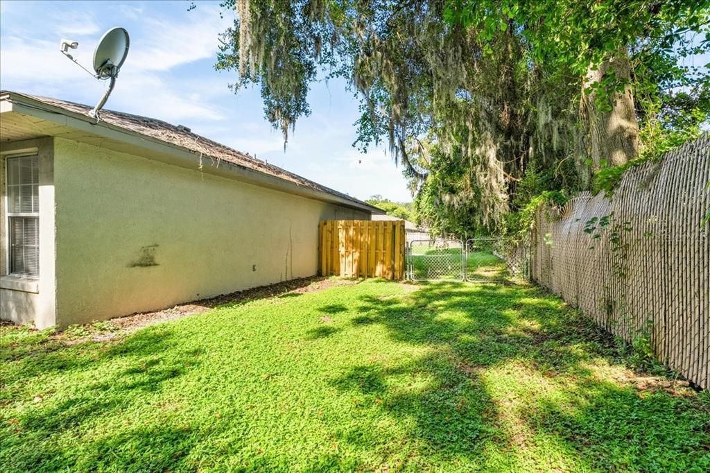 На продажу: $155,000 (2 спален, 2 ванн, 1040 Квадратных фут)