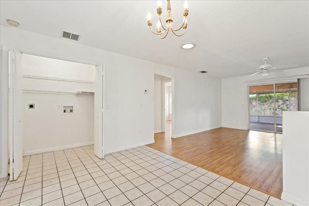 На продажу: $155,000 (2 спален, 2 ванн, 1040 Квадратных фут)