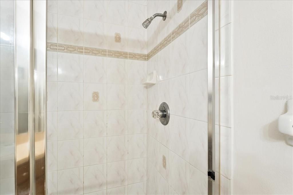 На продажу: $155,000 (2 спален, 2 ванн, 1040 Квадратных фут)