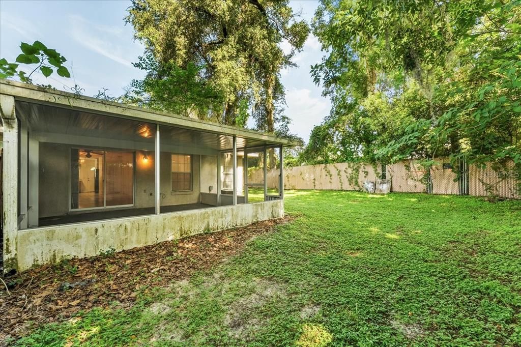 На продажу: $155,000 (2 спален, 2 ванн, 1040 Квадратных фут)