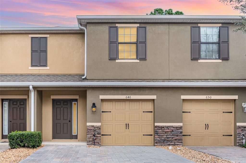 Activo con contrato: $329,900 (3 camas, 2 baños, 1404 Pies cuadrados)