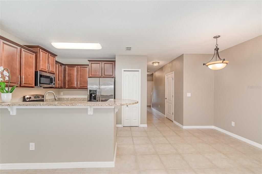 Activo con contrato: $329,900 (3 camas, 2 baños, 1404 Pies cuadrados)