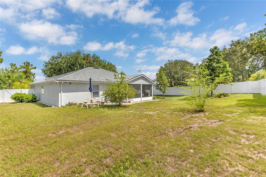 Active With Contract: $335,000 (3 beds, 2 baths, 1785 Square Feet)