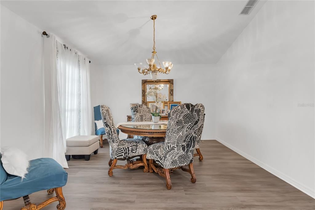 Active With Contract: $335,000 (3 beds, 2 baths, 1785 Square Feet)