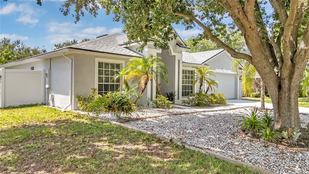 Active With Contract: $335,000 (3 beds, 2 baths, 1785 Square Feet)