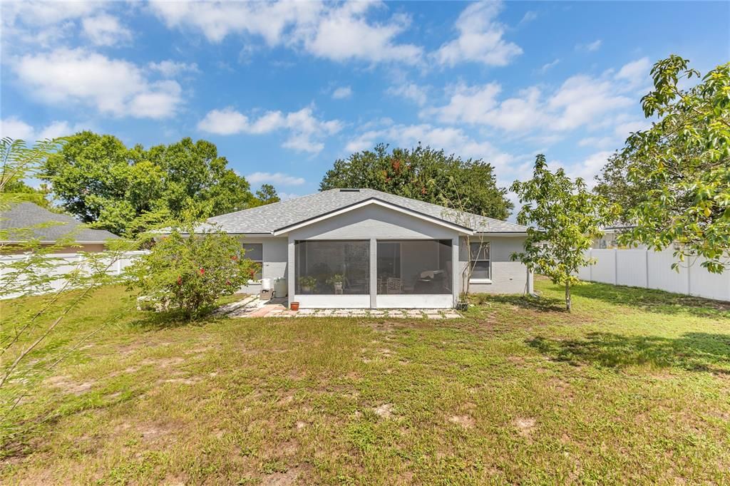 Active With Contract: $335,000 (3 beds, 2 baths, 1785 Square Feet)