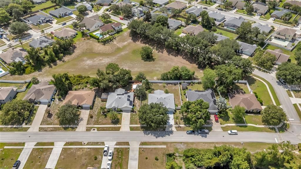 Active With Contract: $335,000 (3 beds, 2 baths, 1785 Square Feet)