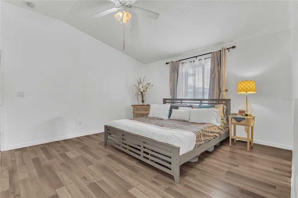 Active With Contract: $335,000 (3 beds, 2 baths, 1785 Square Feet)