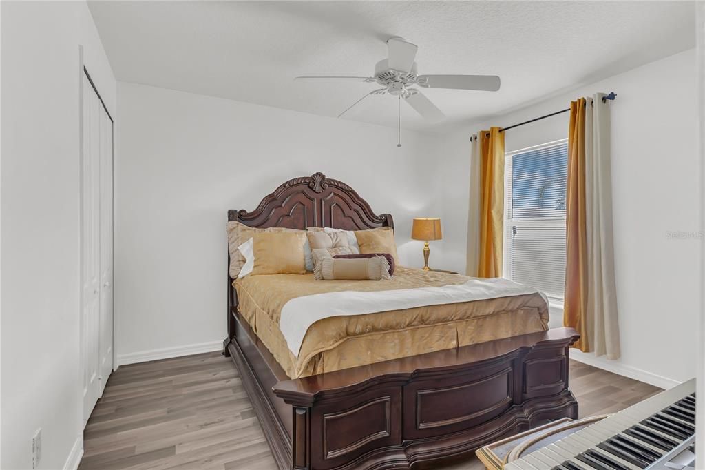 Active With Contract: $335,000 (3 beds, 2 baths, 1785 Square Feet)