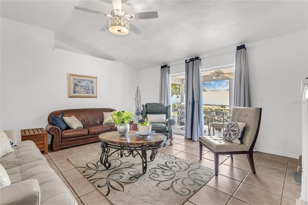Active With Contract: $335,000 (3 beds, 2 baths, 1785 Square Feet)