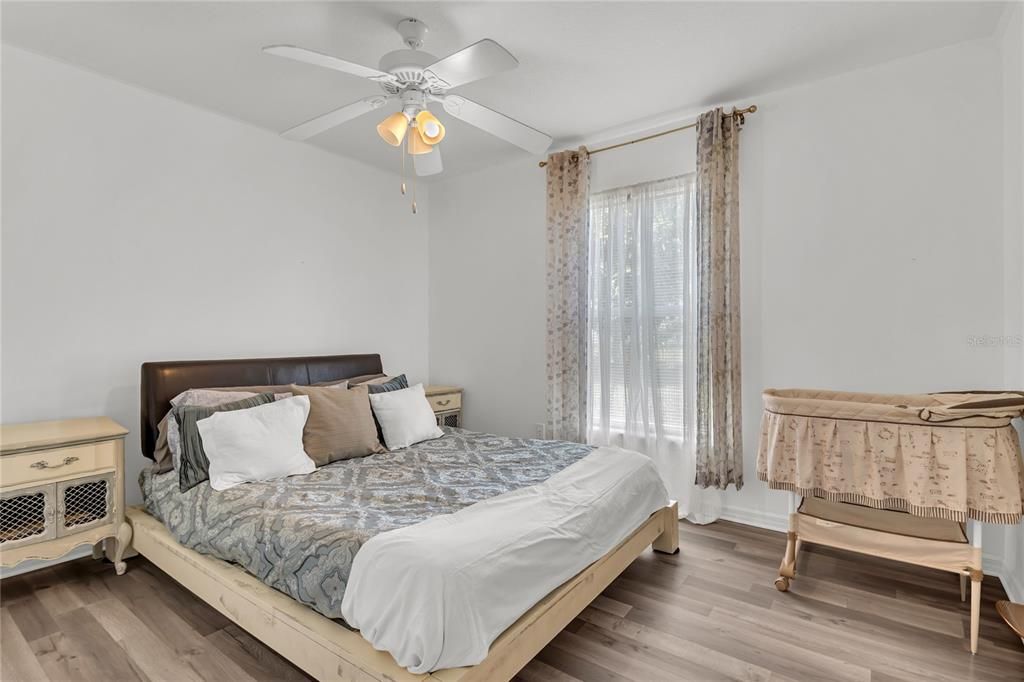 Active With Contract: $335,000 (3 beds, 2 baths, 1785 Square Feet)