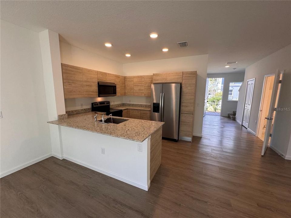 For Sale: $400,000 (3 beds, 2 baths, 1687 Square Feet)