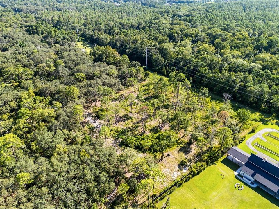 En Venta: $1,999,000 (5.68 acres)