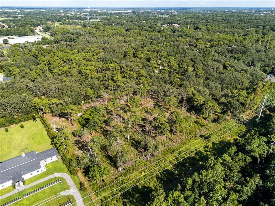 En Venta: $1,999,000 (5.68 acres)