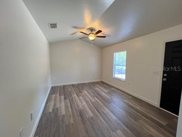 В аренду: $1,400 (2 спален, 2 ванн, 948 Квадратных фут)