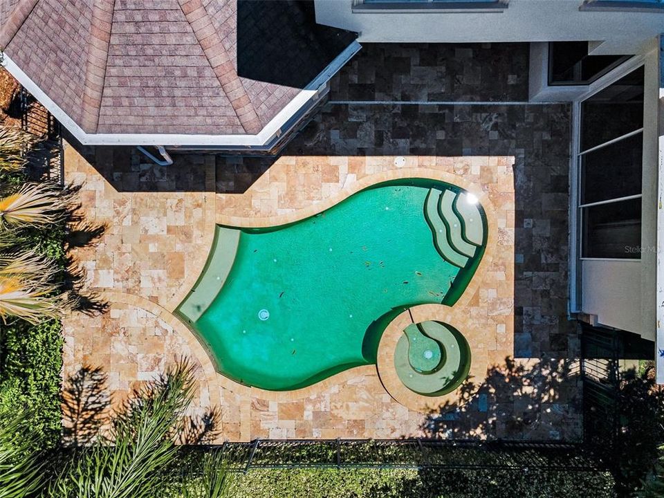 Activo con contrato: $925,000 (5 camas, 4 baños, 3948 Pies cuadrados)