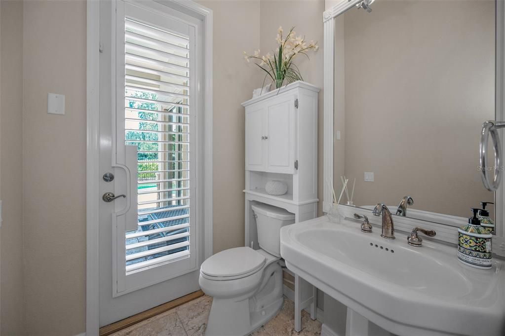 Activo con contrato: $925,000 (5 camas, 4 baños, 3948 Pies cuadrados)