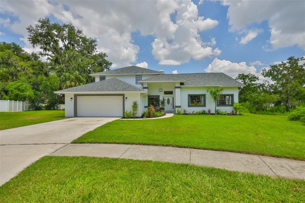 最近售出: $635,000 (5 贝兹, 3 浴室, 3215 平方英尺)