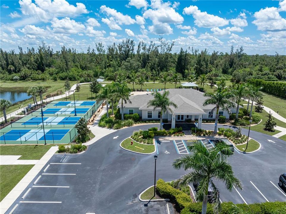 Active With Contract: $355,000 (4 beds, 2 baths, 1846 Square Feet)