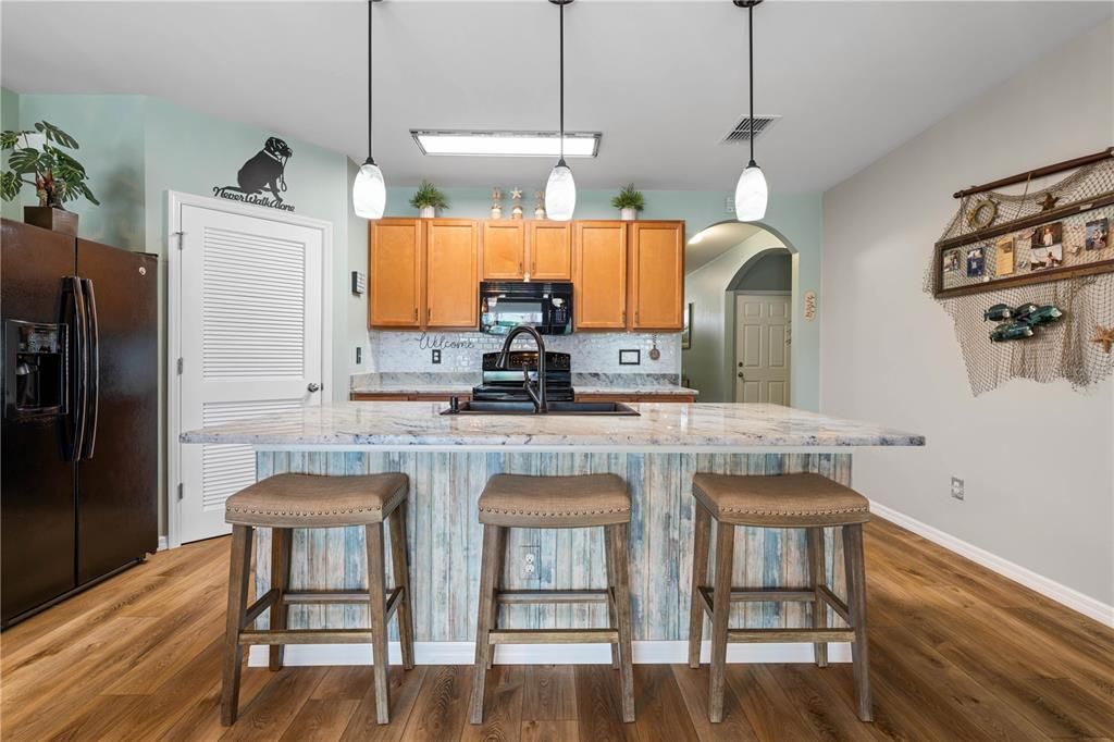 Active With Contract: $355,000 (4 beds, 2 baths, 1846 Square Feet)