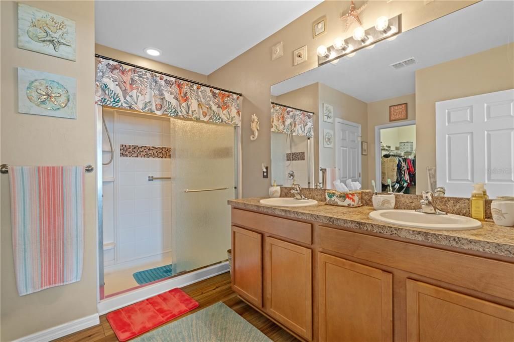 Active With Contract: $355,000 (4 beds, 2 baths, 1846 Square Feet)