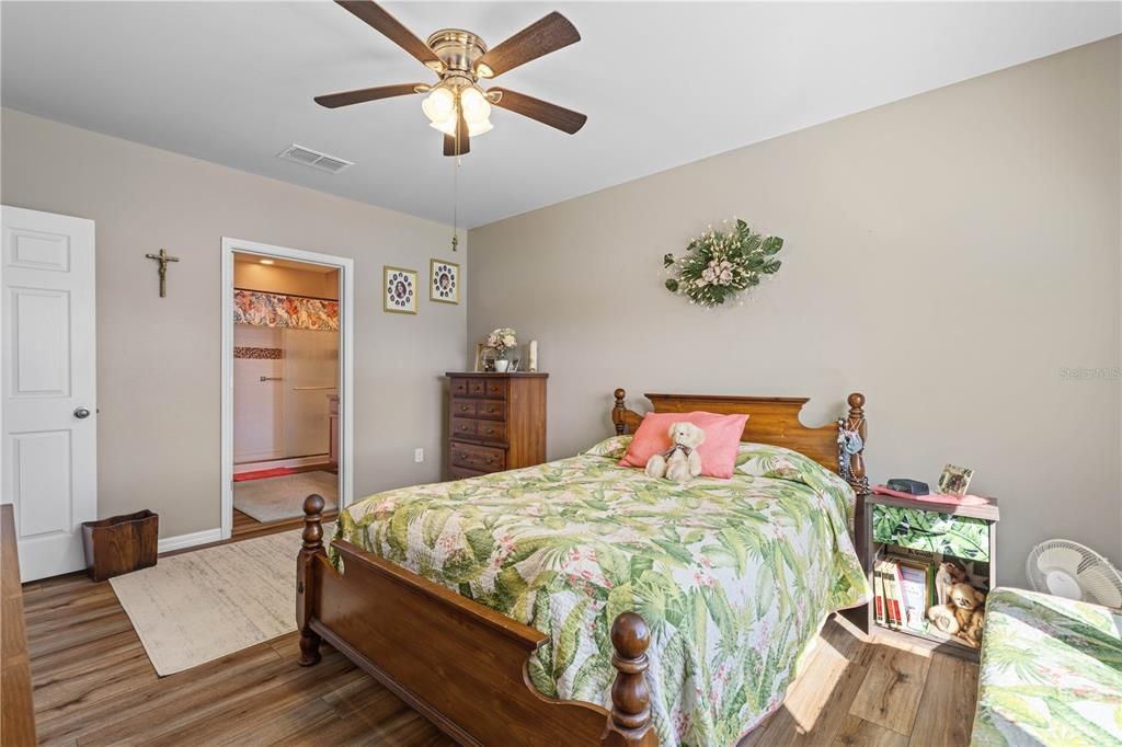 Active With Contract: $355,000 (4 beds, 2 baths, 1846 Square Feet)