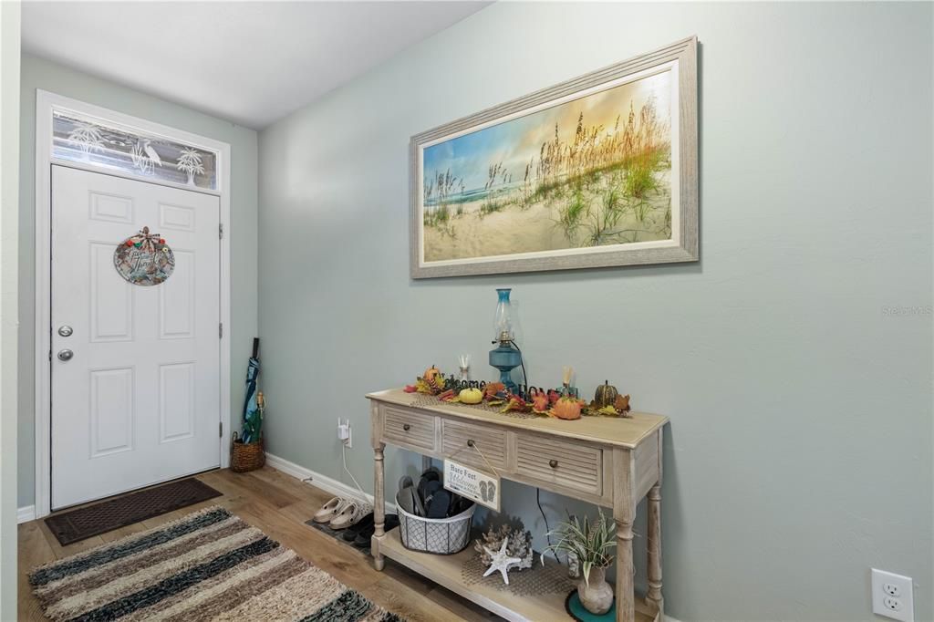Active With Contract: $355,000 (4 beds, 2 baths, 1846 Square Feet)