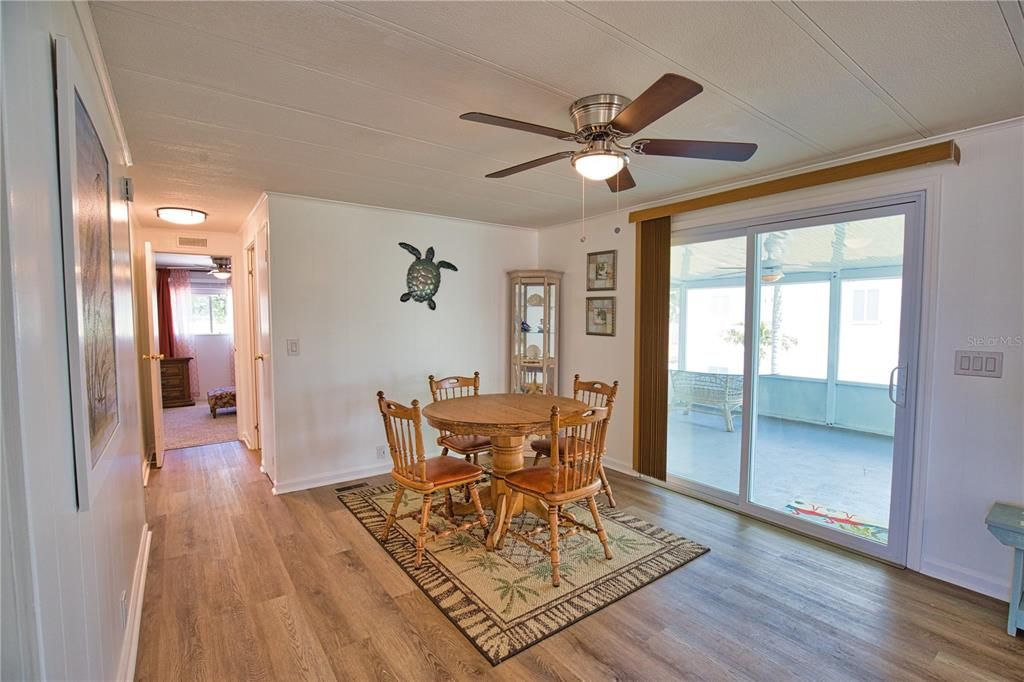 Activo con contrato: $155,000 (2 camas, 2 baños, 1196 Pies cuadrados)