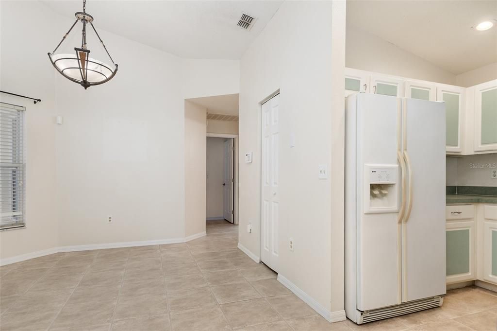 Active With Contract: $240,000 (3 beds, 3 baths, 1744 Square Feet)