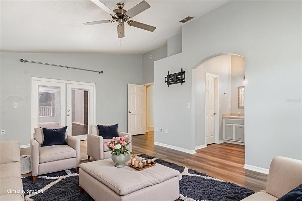 Active With Contract: $240,000 (3 beds, 3 baths, 1744 Square Feet)