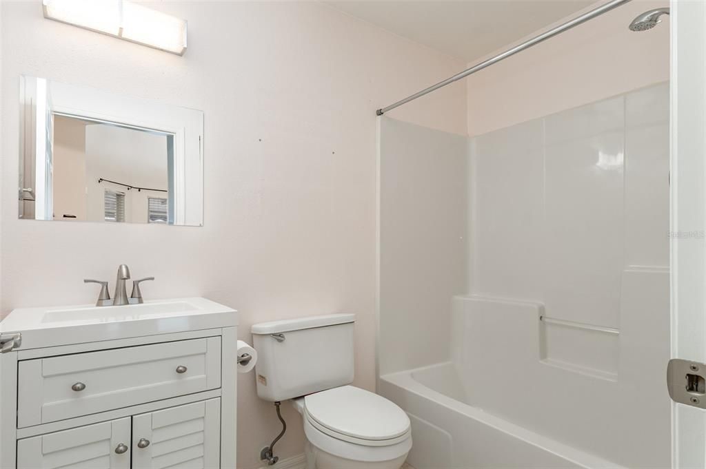 Active With Contract: $240,000 (3 beds, 3 baths, 1744 Square Feet)