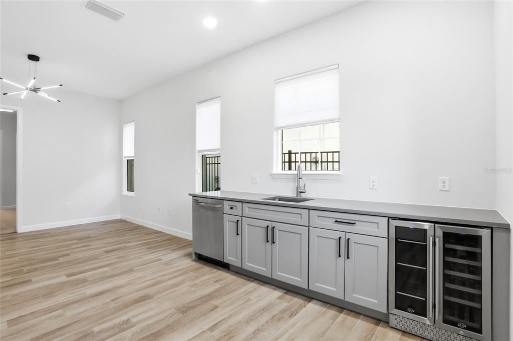 待售: $679,900 (4 贝兹, 3 浴室, 3135 平方英尺)