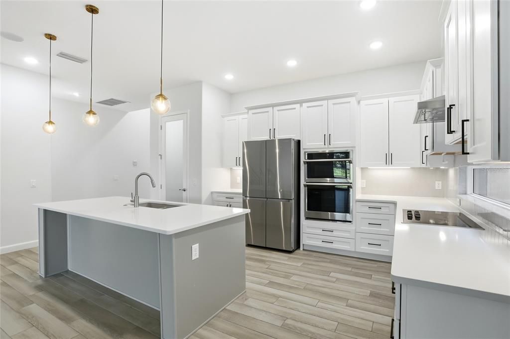 待售: $679,900 (4 贝兹, 3 浴室, 3135 平方英尺)